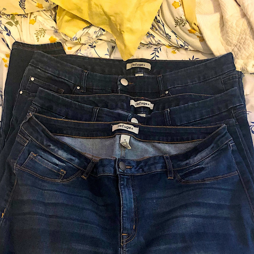 3 Pc / Pairs of Dark Blue Jeans - All Size 18 , Refuge